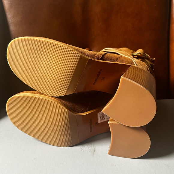 NWOB See by chloe Lyna suede Boots - Picture 3 of 13